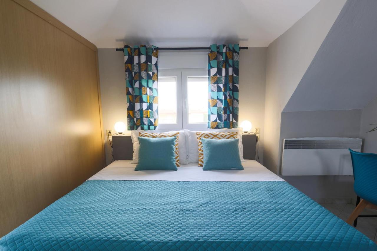 Ofrínion Joya Ofrynio Stylish Suites מראה חיצוני תמונה
