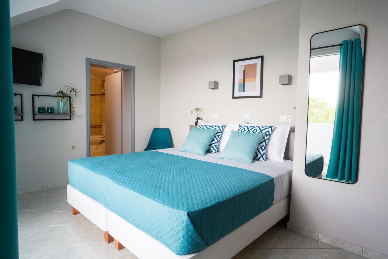 Ofrínion Joya Ofrynio Stylish Suites מראה חיצוני תמונה