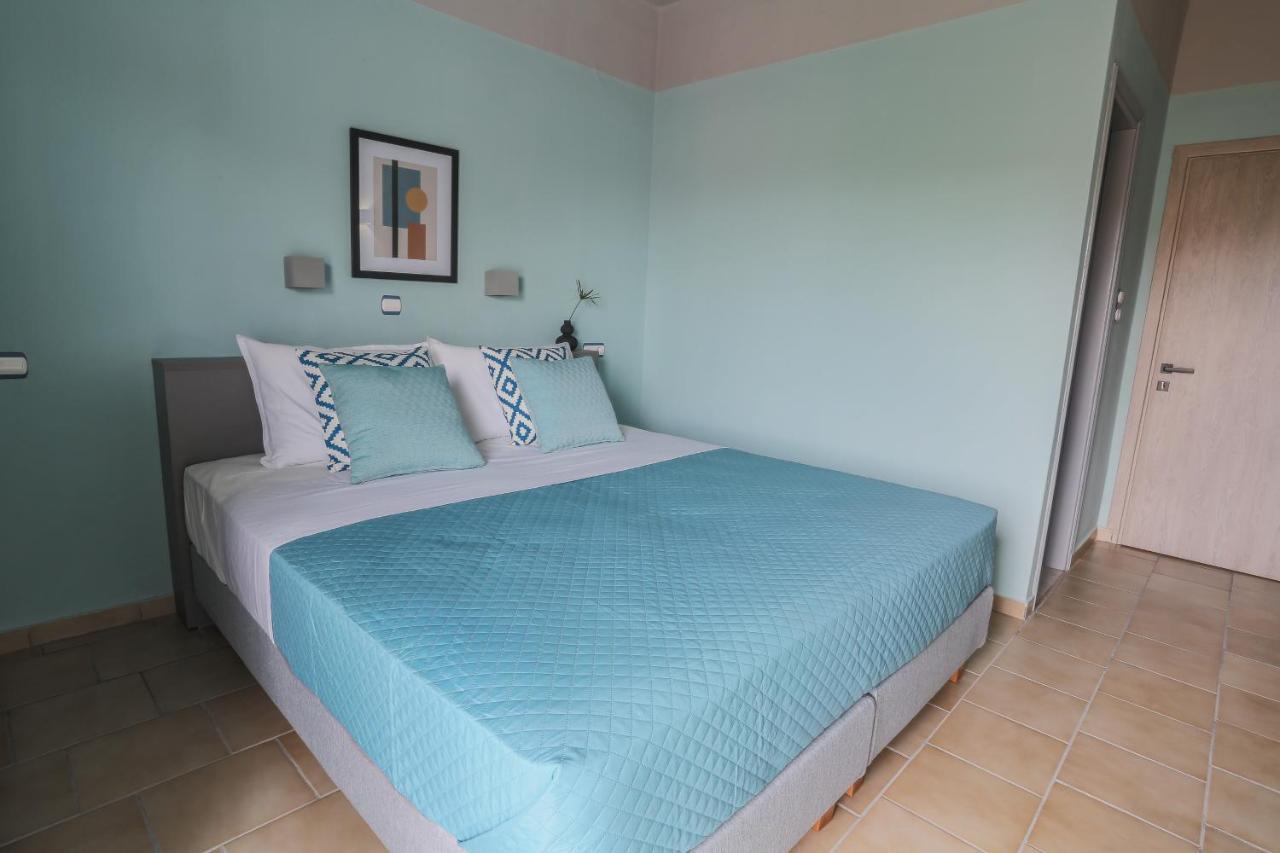 Ofrínion Joya Ofrynio Stylish Suites מראה חיצוני תמונה