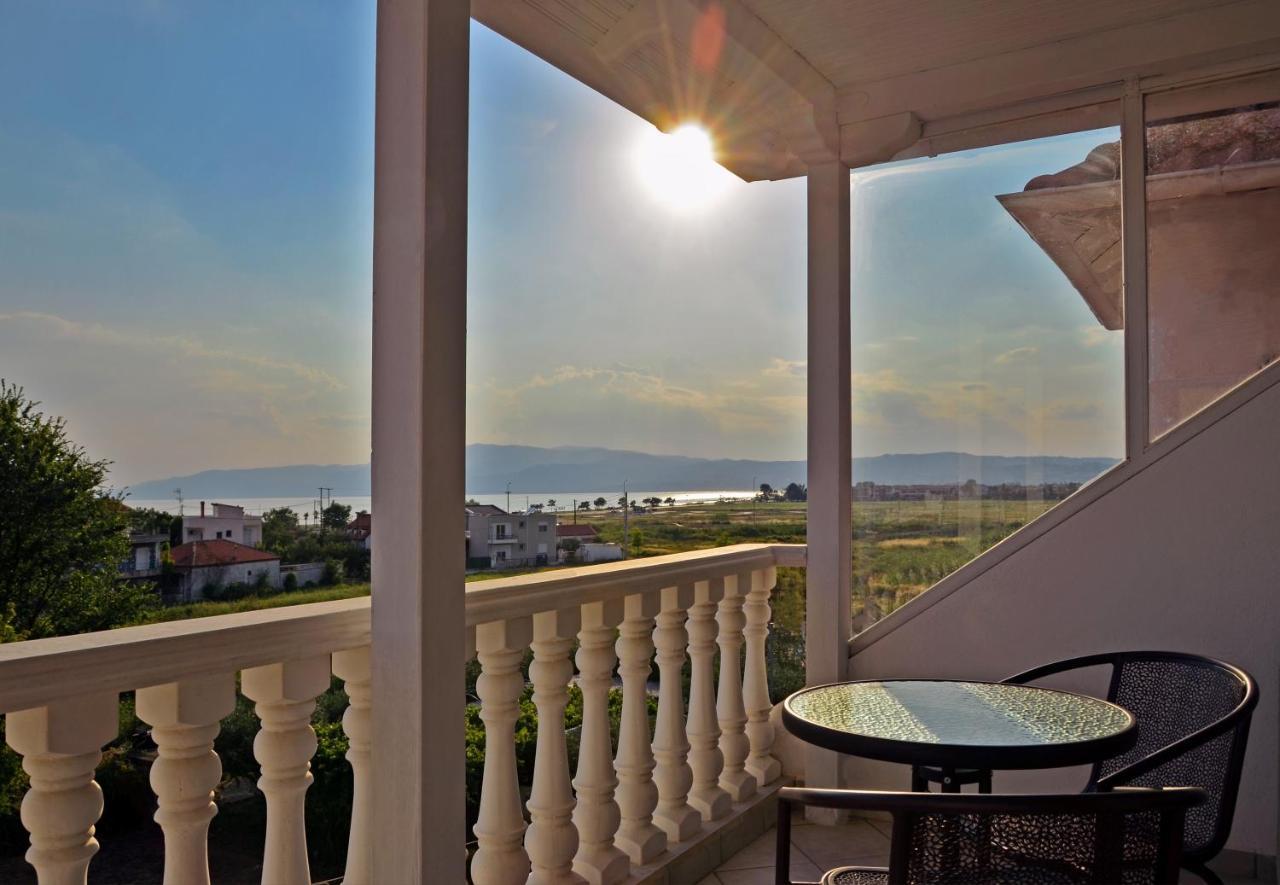 Ofrínion Joya Ofrynio Stylish Suites מראה חיצוני תמונה