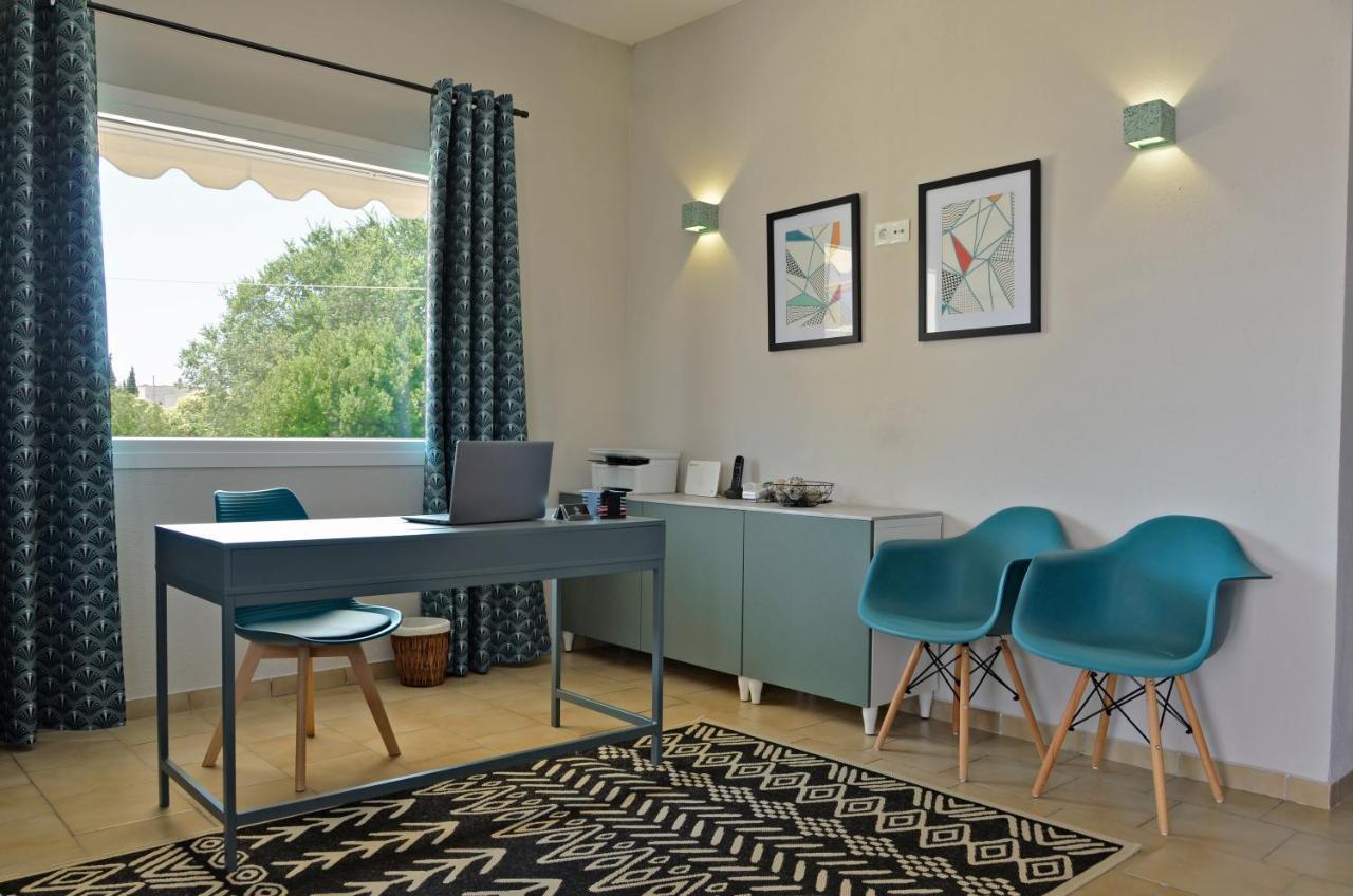 Ofrínion Joya Ofrynio Stylish Suites מראה חיצוני תמונה